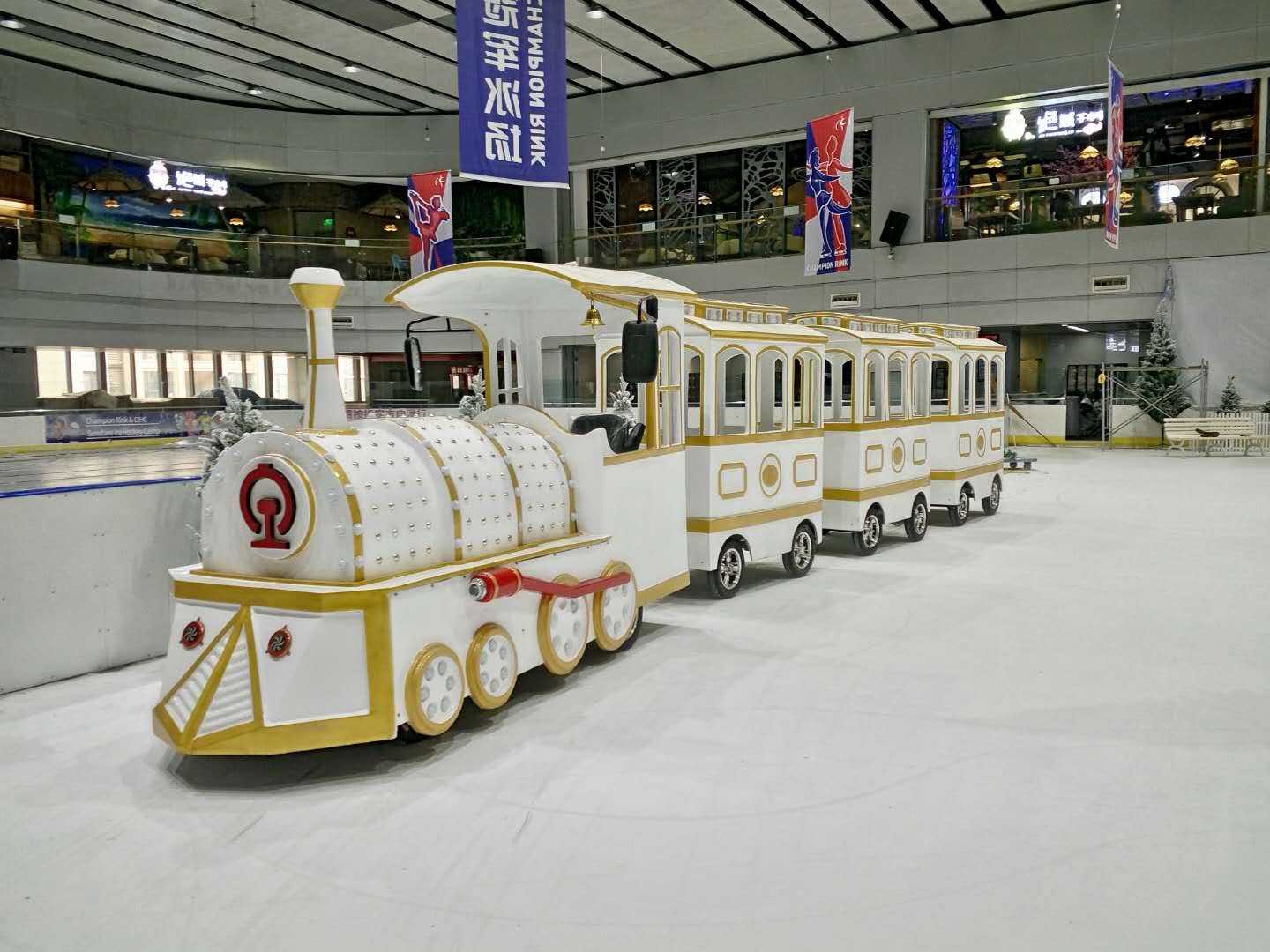 毛阳镇景区小火车